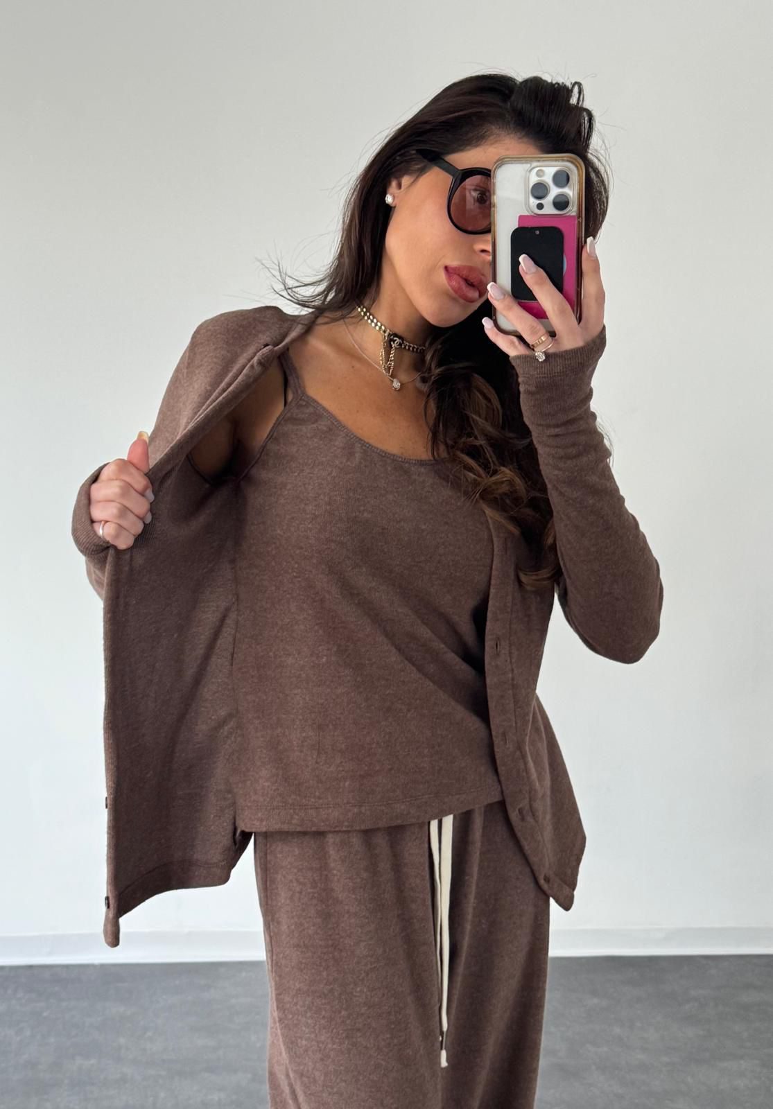 3c1ea17f-c5e7-4d55-9085-cc17b906dc47-2